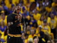 黑白体育-关于詹姆斯连续十场比赛得分超过比分优势明显，TES挑战极限！的信息