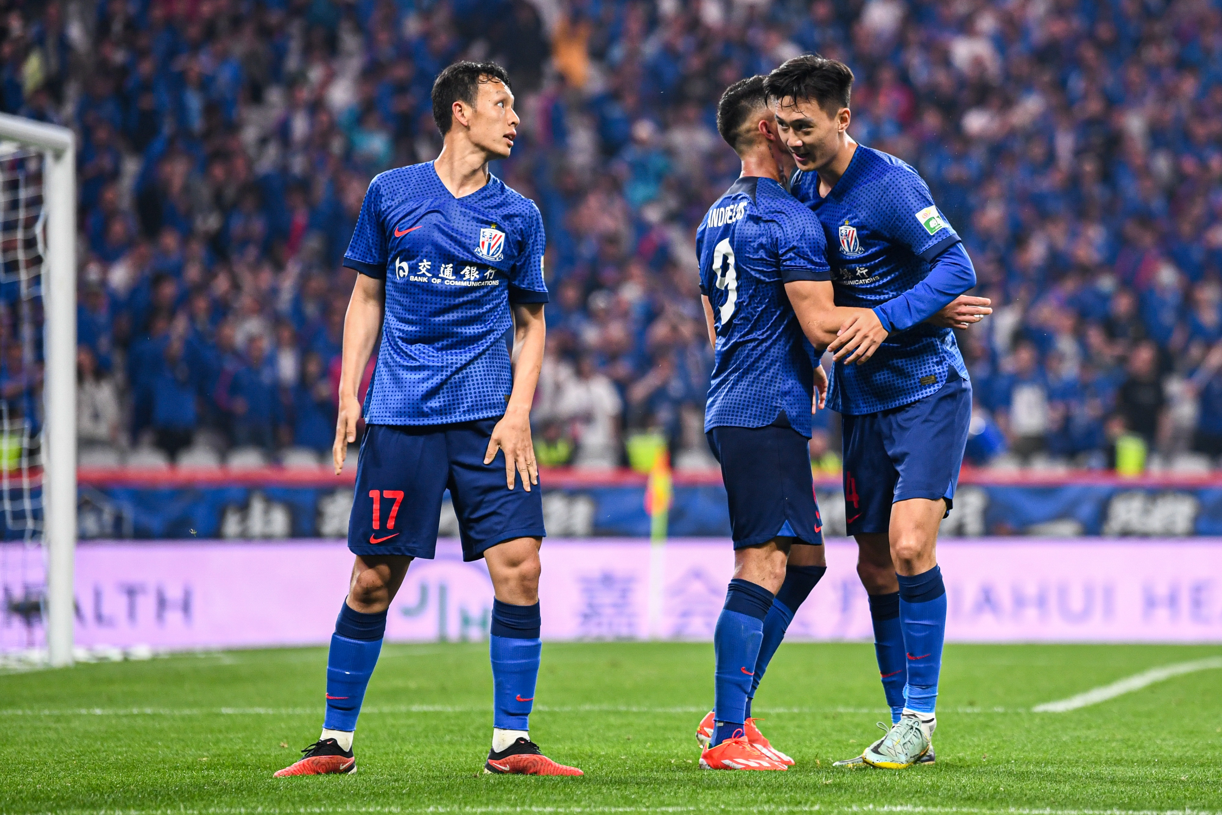 窗口期突围战来临，上海申花围绕中超门线救险，震撼外界，团队化学反应显著(零容忍观看心得体会)